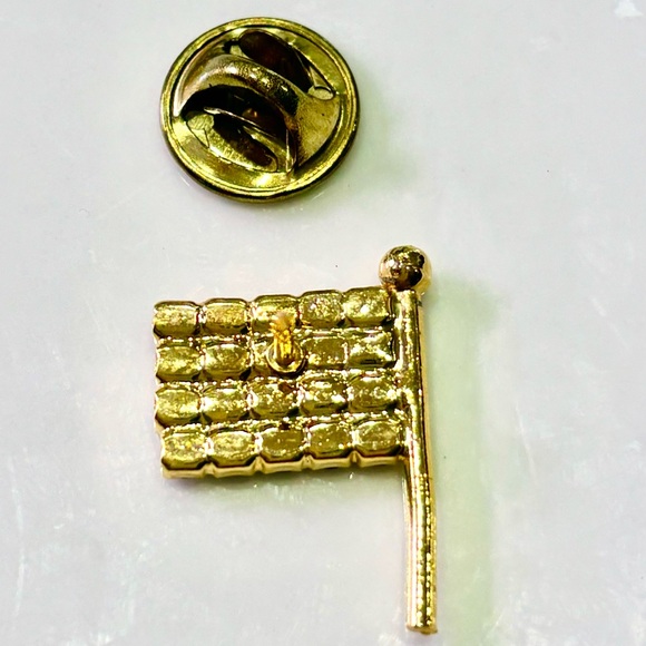 NWT Red White Blue Rhinestones Goldtone Flag Lapel Pin Made in USA Lord& Taylor - Picture 6 of 6